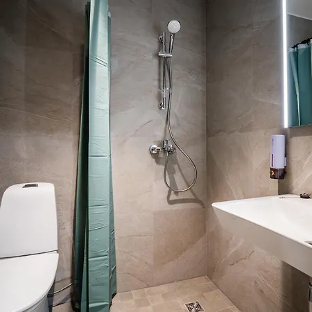 Airport-bus - 13 North - Family 10 * Tallinn