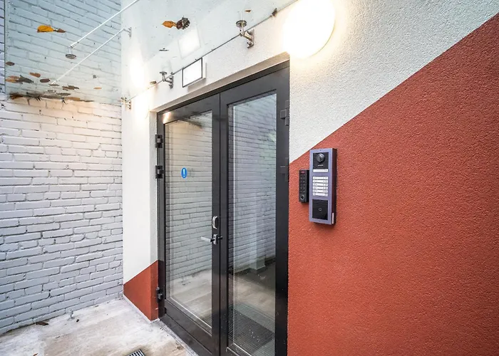 Airport-bus - 13 North - Family 10 Lägenhet