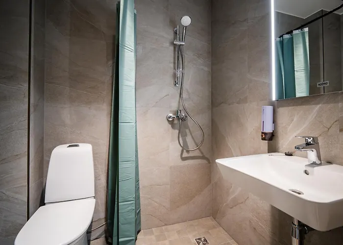 Airport-bus - 13 North - Family 10 * Tallinn