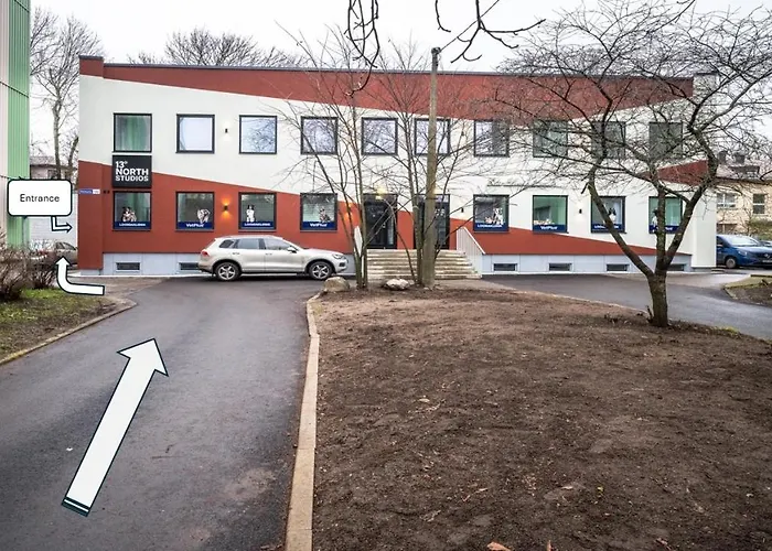 Airport-bus - 13 North - Family 10 *